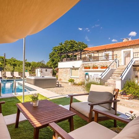 Villa Hrustika - Heated Pool, Jacuzzi & Sauna Gabonjin Buitenkant foto