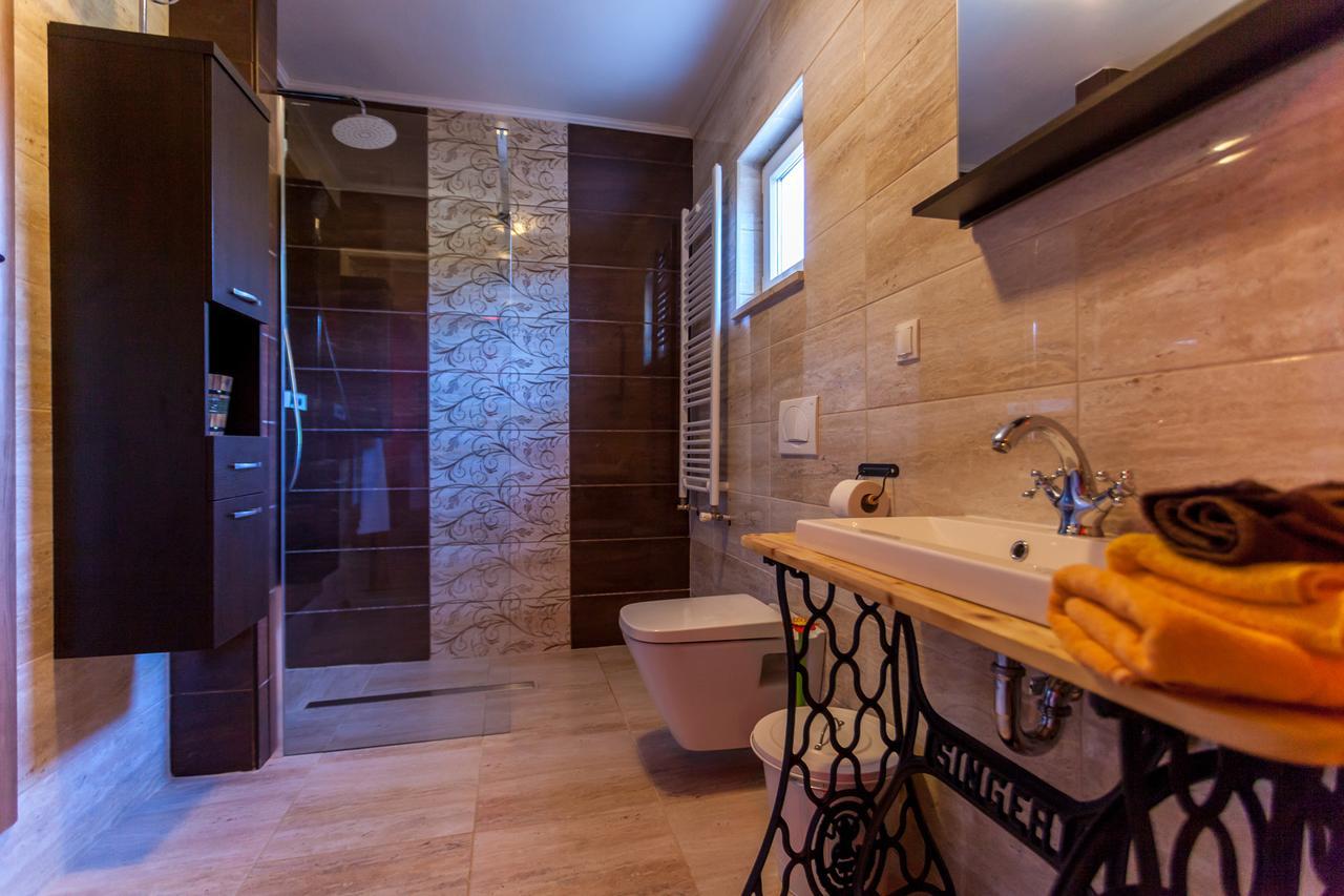 Villa Hrustika - Heated Pool, Jacuzzi & Sauna Gabonjin Buitenkant foto
