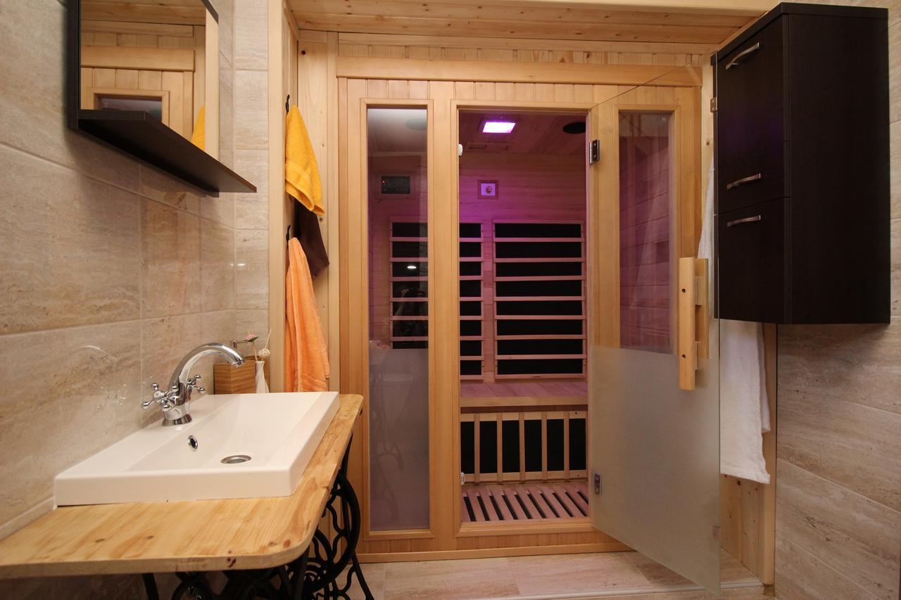 Villa Hrustika - Heated Pool, Jacuzzi & Sauna Gabonjin Buitenkant foto