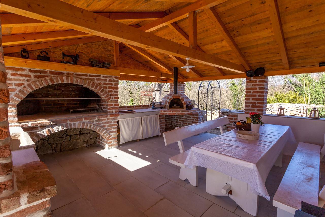 Villa Hrustika - Heated Pool, Jacuzzi & Sauna Gabonjin Buitenkant foto